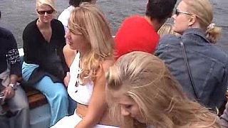 黄色欧美妆女性_欧美亚洲精品成人视频